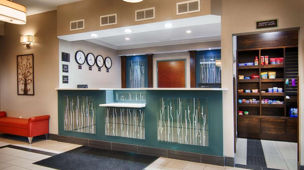 Best Western Elkhart Inn & Suites photo 1