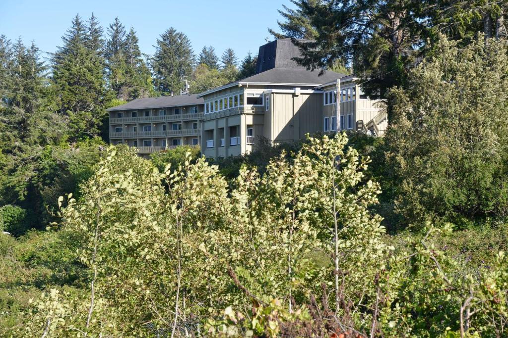 Best Western Pier Point Inn image