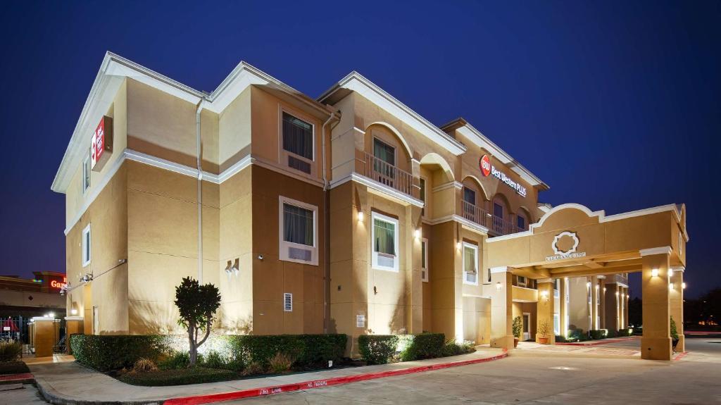 Best Western Plus Katy Inn & Suites image