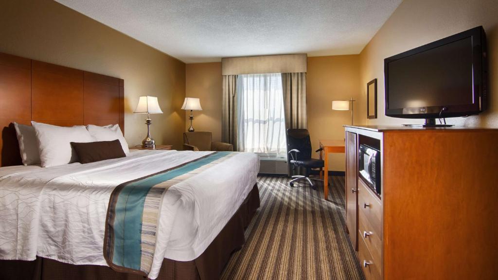 Best Western Plus Seawall Inn & Suites By The Beach image
