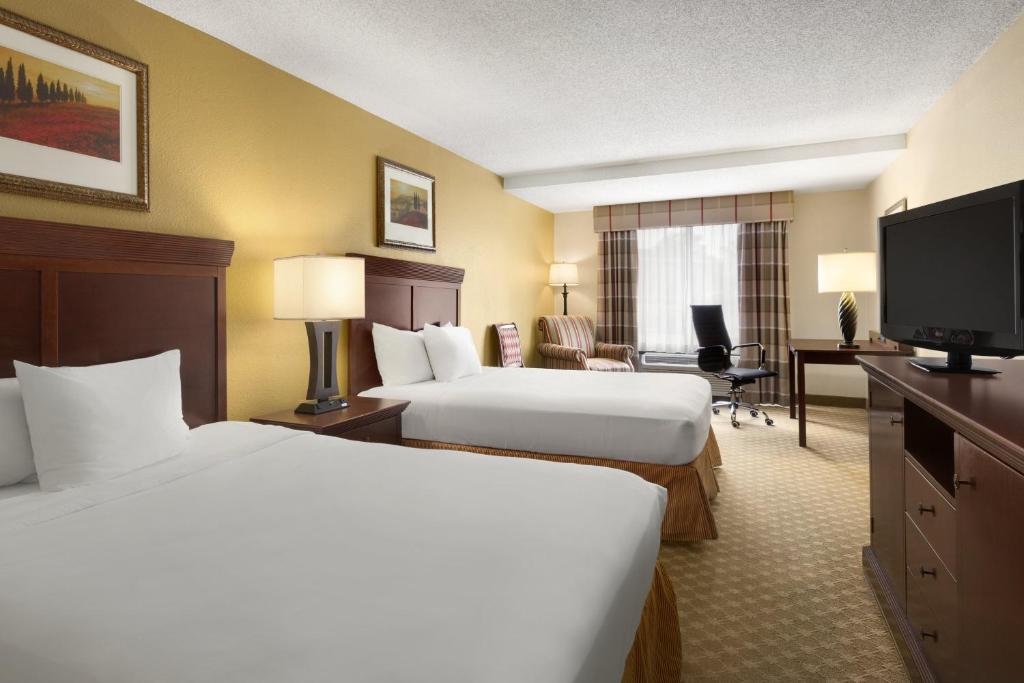 Семейный (Номер с 2 кроватями размера «queen-size» – Для некурящих), Country Inn & Suites by Radisson, Atlanta Airport South, GA