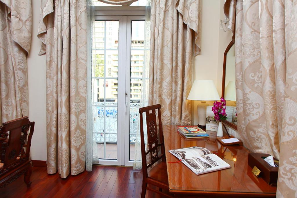 Двухместный (Номер с видом на Оперный театр), Hotel Continental Saigon
