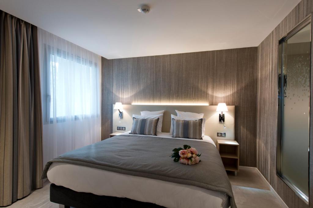 Golden Tulip Sophia Antipolis - Hotel & Spa Room Type - Junior Suite