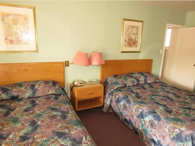 Satelite Motel photo 1