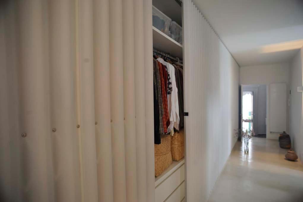 Rialto apartment canal view photo 3