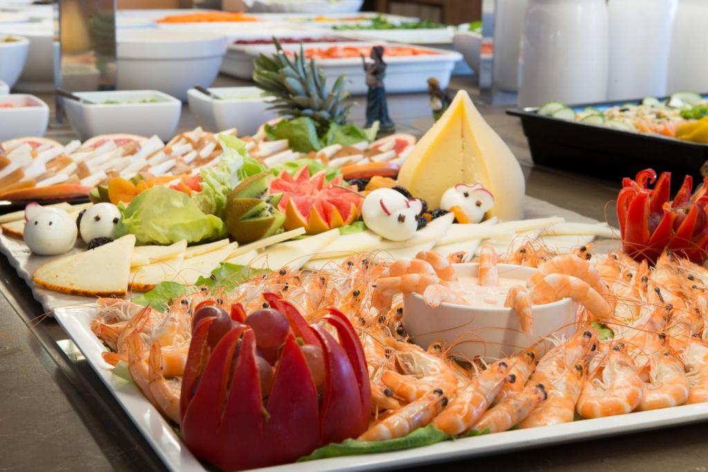 HL Suitehotel Playa del Inglés - Adults Only photo 4