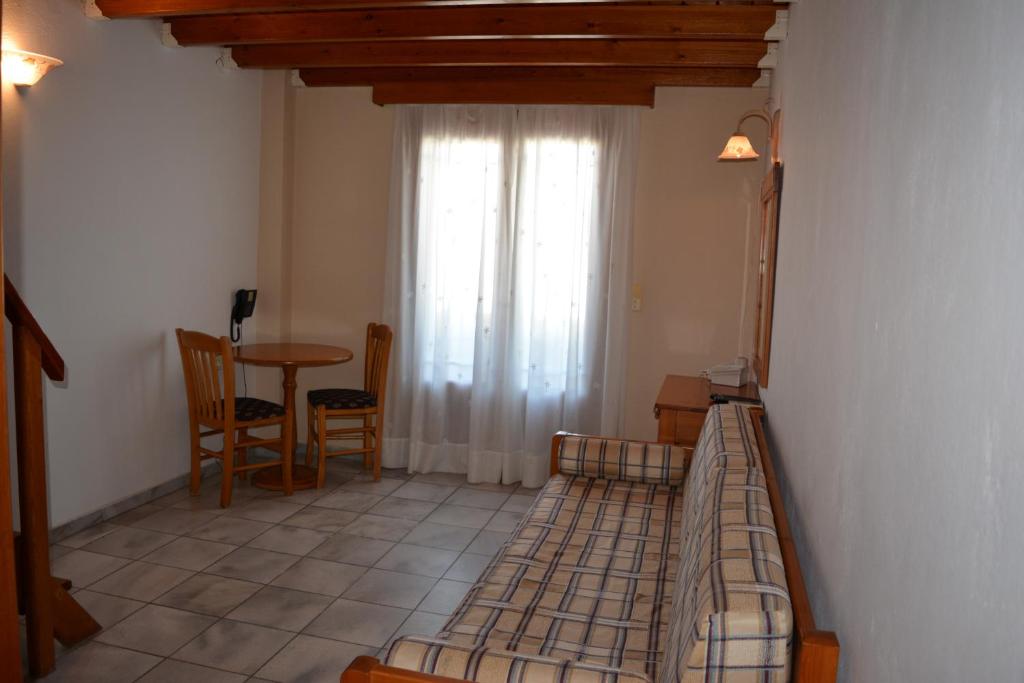 Четырехместный (Мезонет), Anemomilos Suites