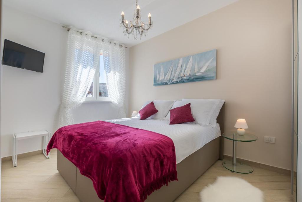 Central Boutique Apartments with balconies, in walking distance to the sea photo 1