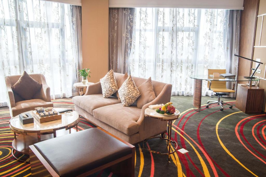 Ramada Plaza Huizhou East photo 3