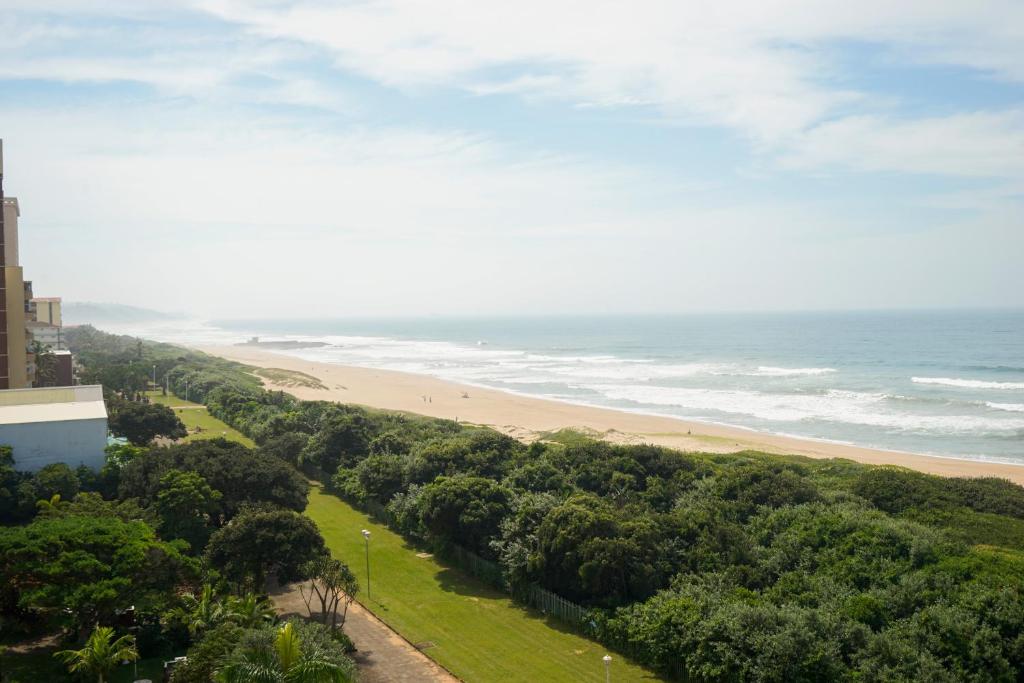 Beachfront Apartments @ Amanzimtoti photo 1