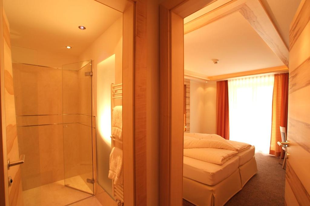 Hotel Garni Muttler Alpinresort & Spa - Tap to explore photos