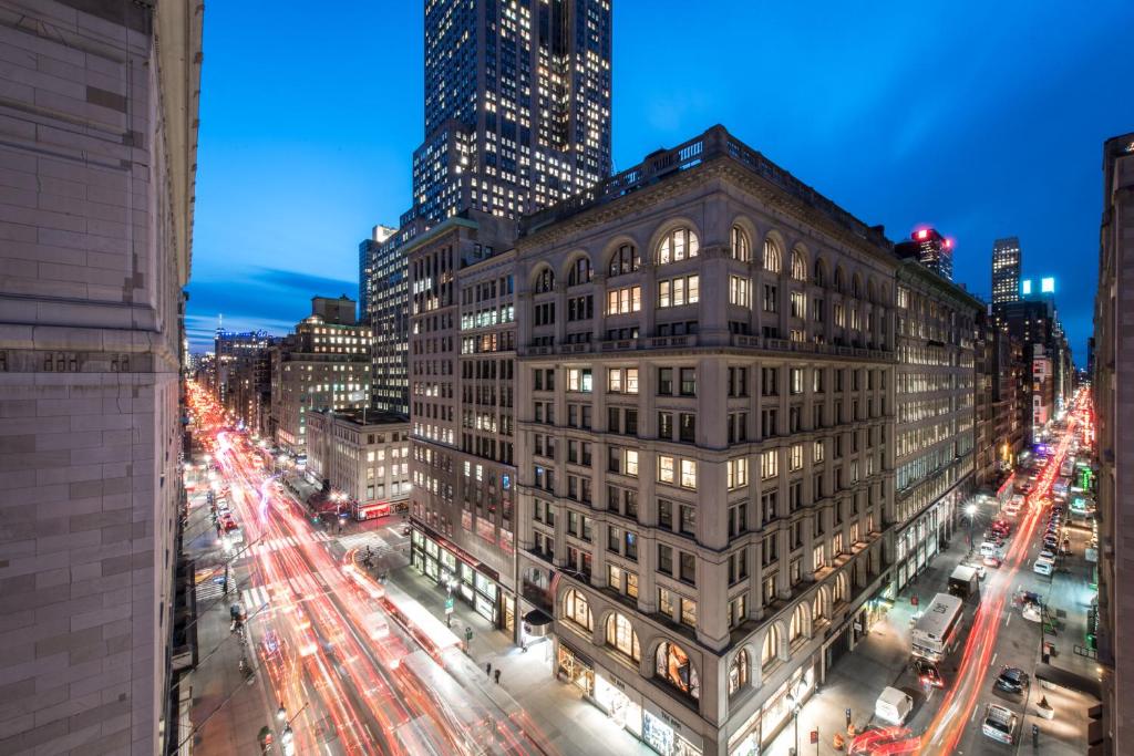 U Hotel Fifth Avenue, Empire State Building image