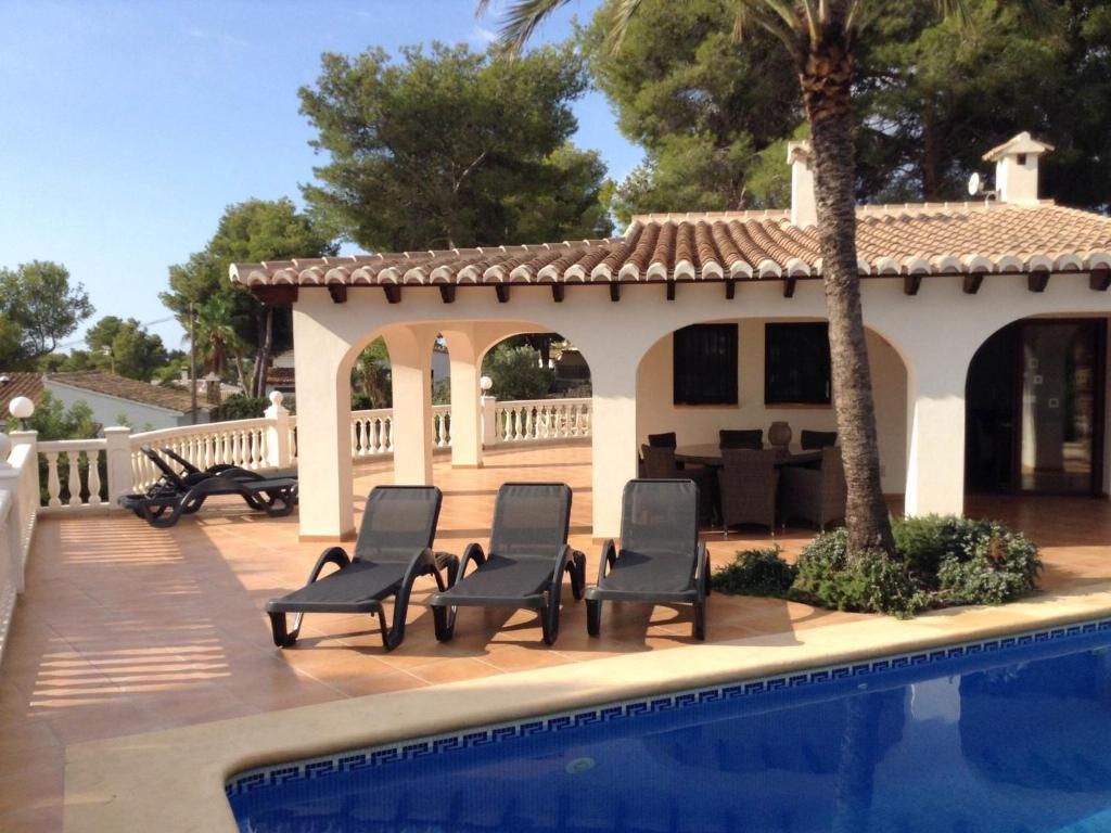 Nice villa in Moraira with private pool and lots of privacy photo 2