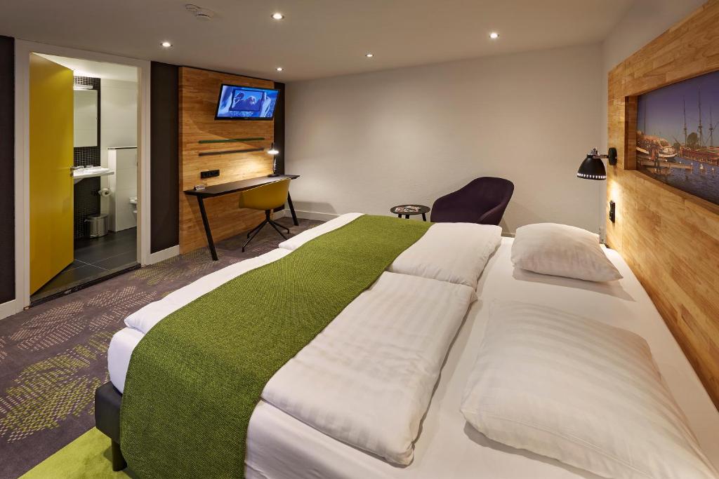 Двухместный (Двухместный номер «Комфорт» с 2 отдельными кроватями), Nova Hotel