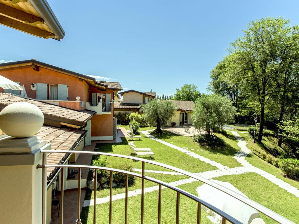 Belvilla by OYO Cozy Holiday Home with barbecue photo 1
