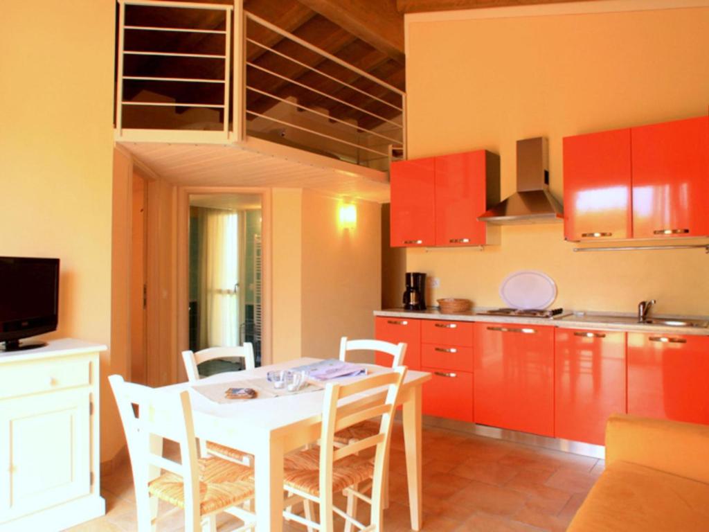 Belvilla by OYO Cozy Holiday Home with barbecue photo 2
