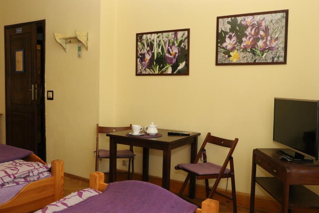 Трехместный (Трехместный номер с собственной ванной комнатой), Indalo Rooms