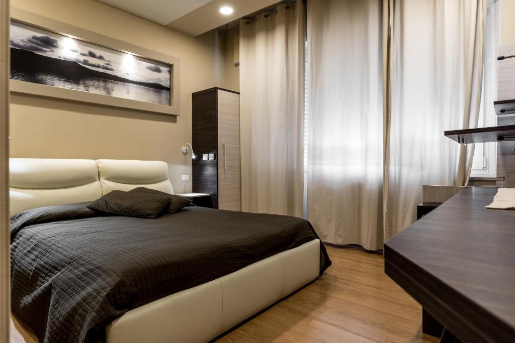 Hotel Royal photo 2