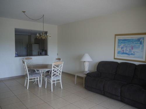 Aquarius Beach Tower photo 2