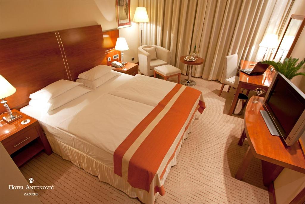 Двухместный (Улучшенный двухместный номер с 1 кроватью), Hotel Antunovic Zagreb