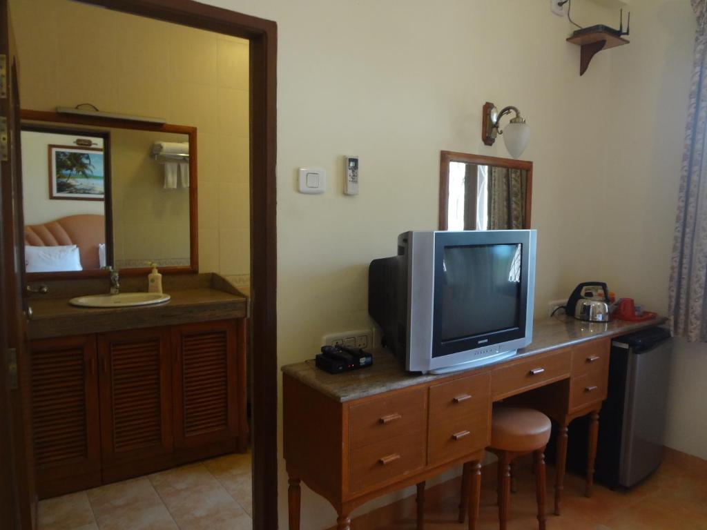 Двухместный (Классический двухместный номер с 1 кроватью), Hacienda De Goa Resort