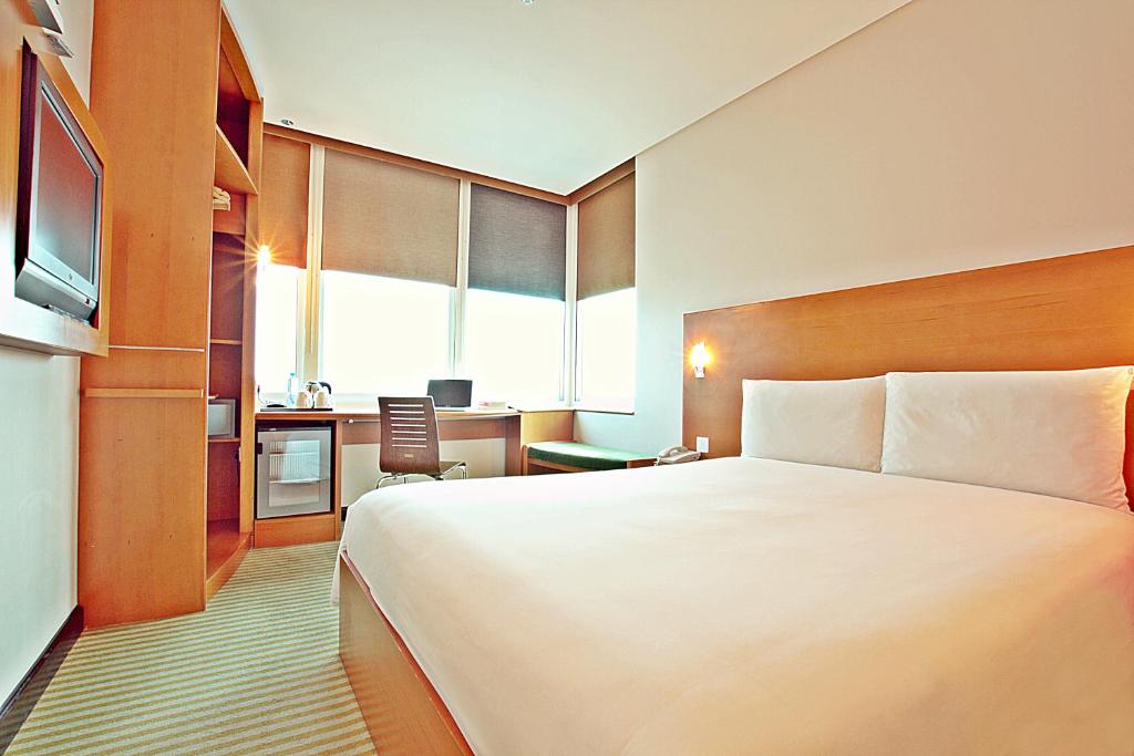 ibis Kuwait Salmiya photo 4