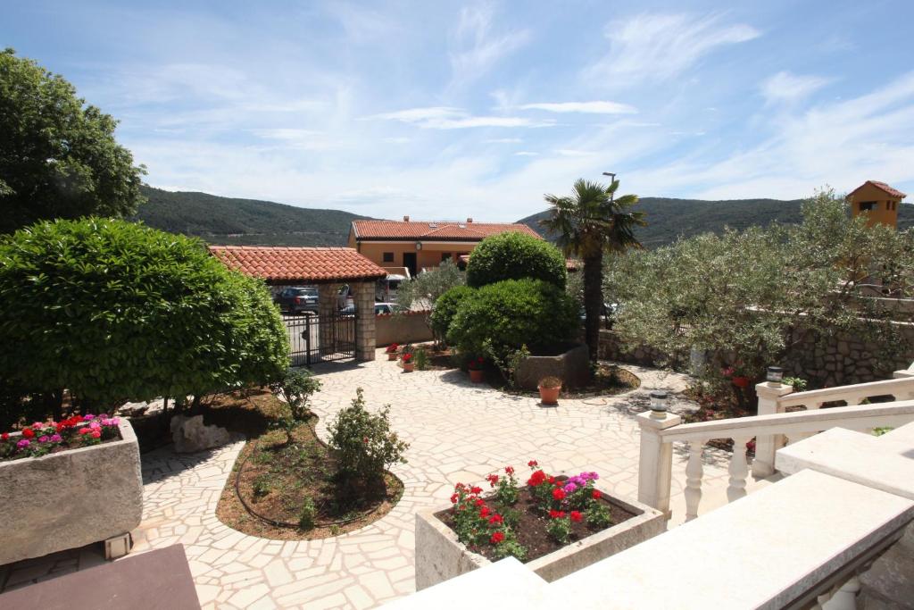 Cres Sučić Apartments photo 4