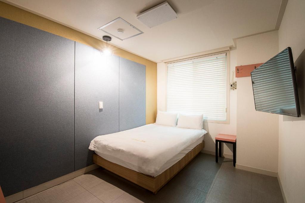 Champion Hotel photo 3