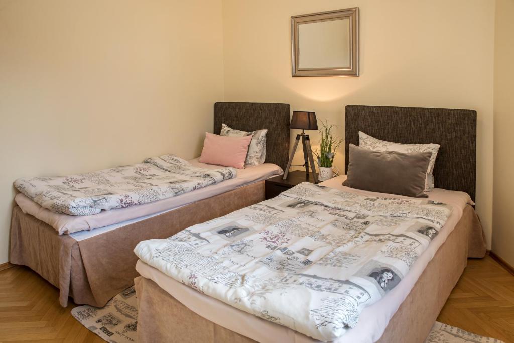 Апартаменты (Апартаменты с видом на Ратушную площадь), OldHouse Apartments