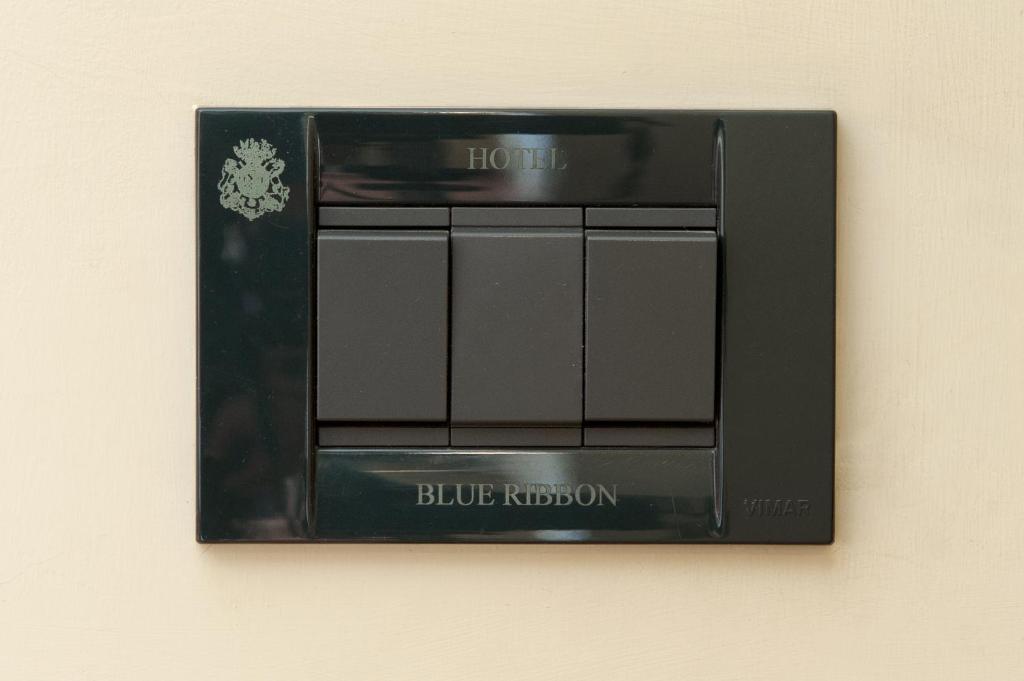 Hotel Blue Ribbon - Tap to explore photos