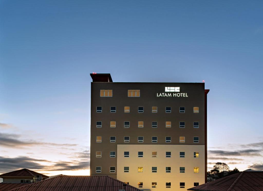 LATAM HOTEL Plaza Pradera Quetzaltenango photo 1