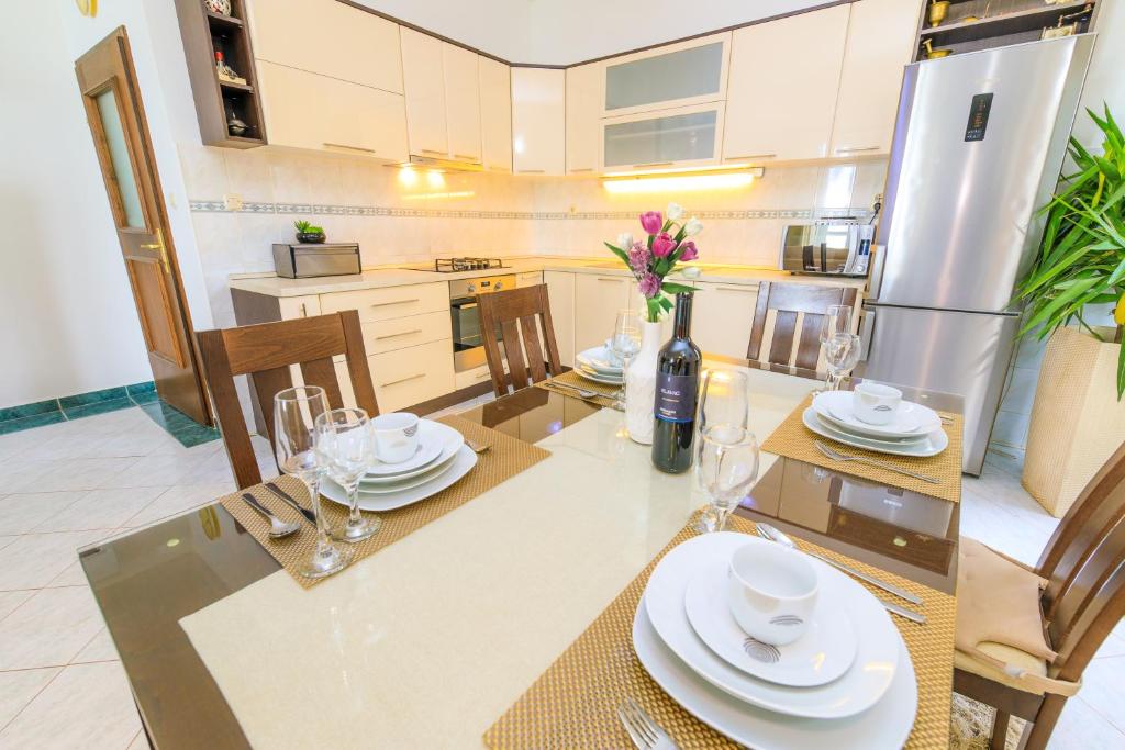 Holiday Home Obrov photo 2