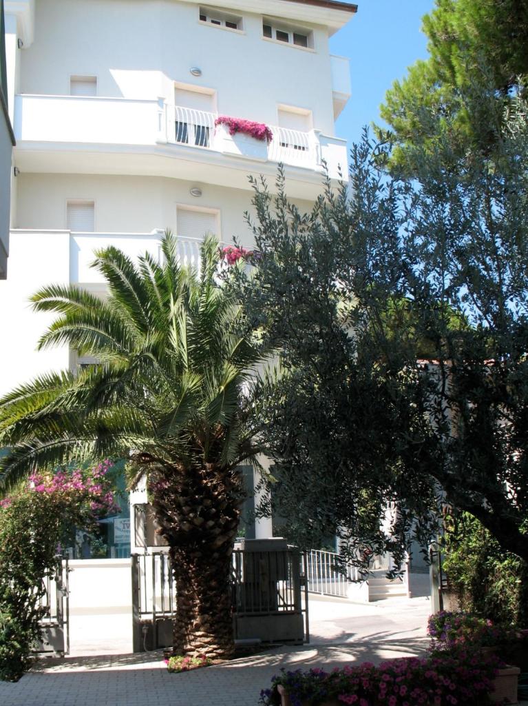 Hotel Residence HR CIVI photo 2