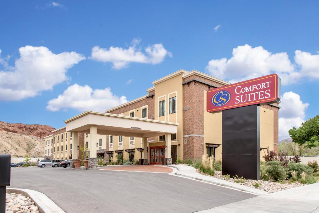 Comfort Suites Moab near Arches National Park image
