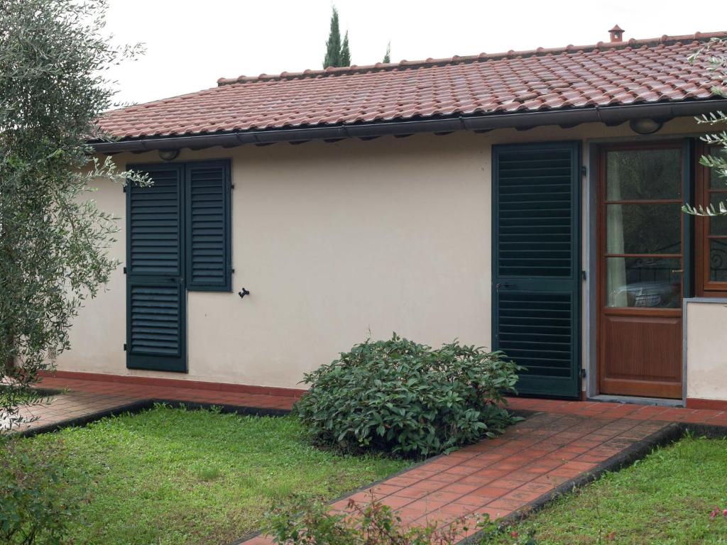 Traditional Farmhouse near Pistoia with Garden photo 4