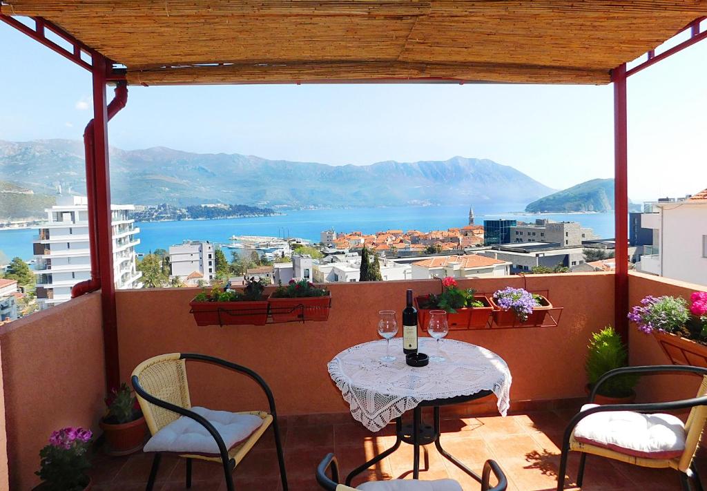 Апартаменты (Апартаменты с видом на море), Guest House Villa Jovana