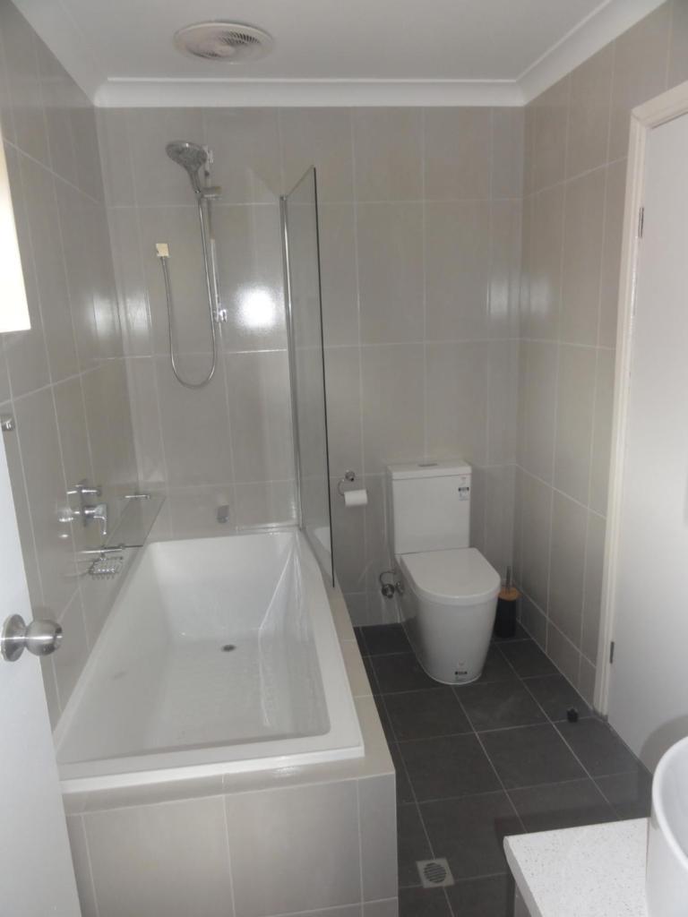 Prime location & spacious photo 3
