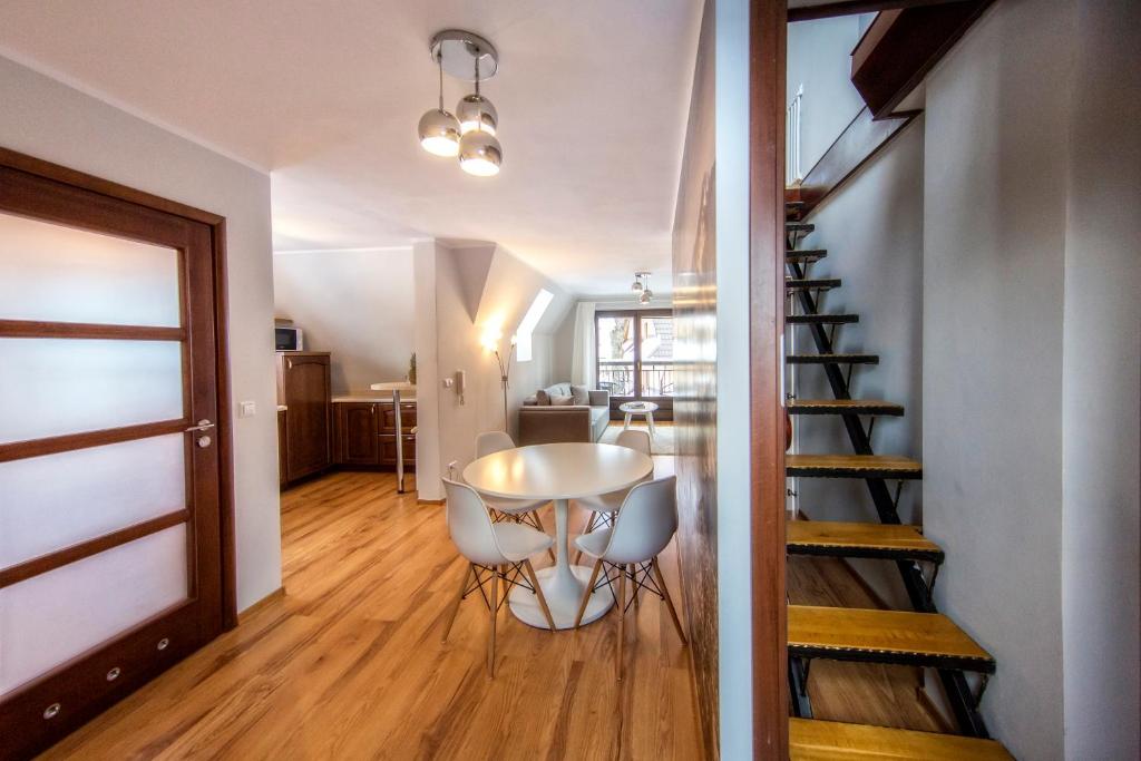 Апартаменты (Двухуровневые апартаменты № 38), Apartamenty Bulwary 25
