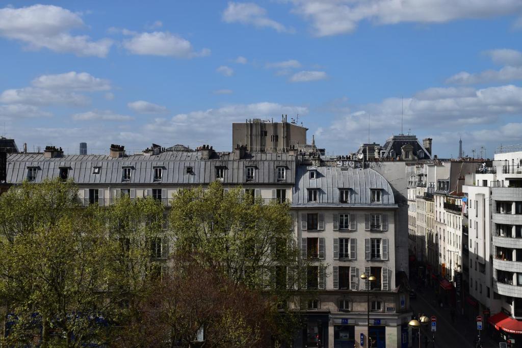 Absolute Hotel Paris République - Tap to explore photos