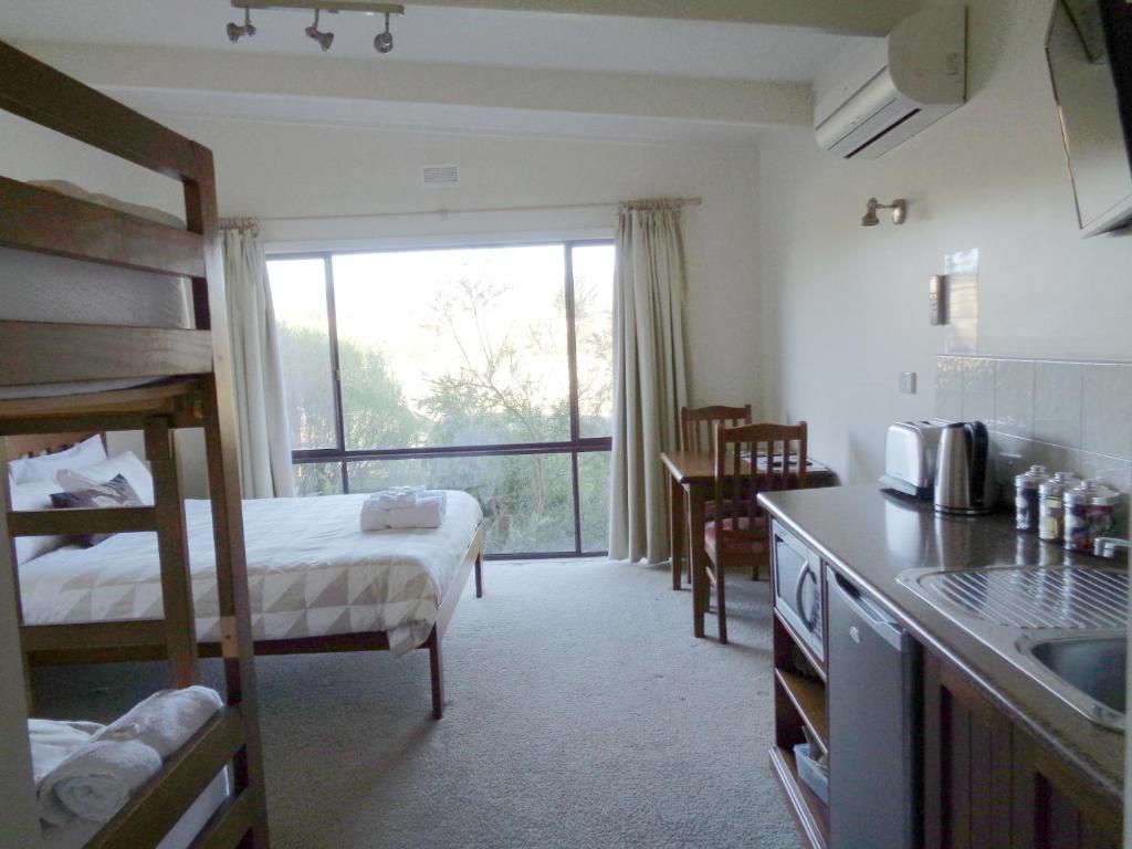 Off Mountain Accommodation photo 4