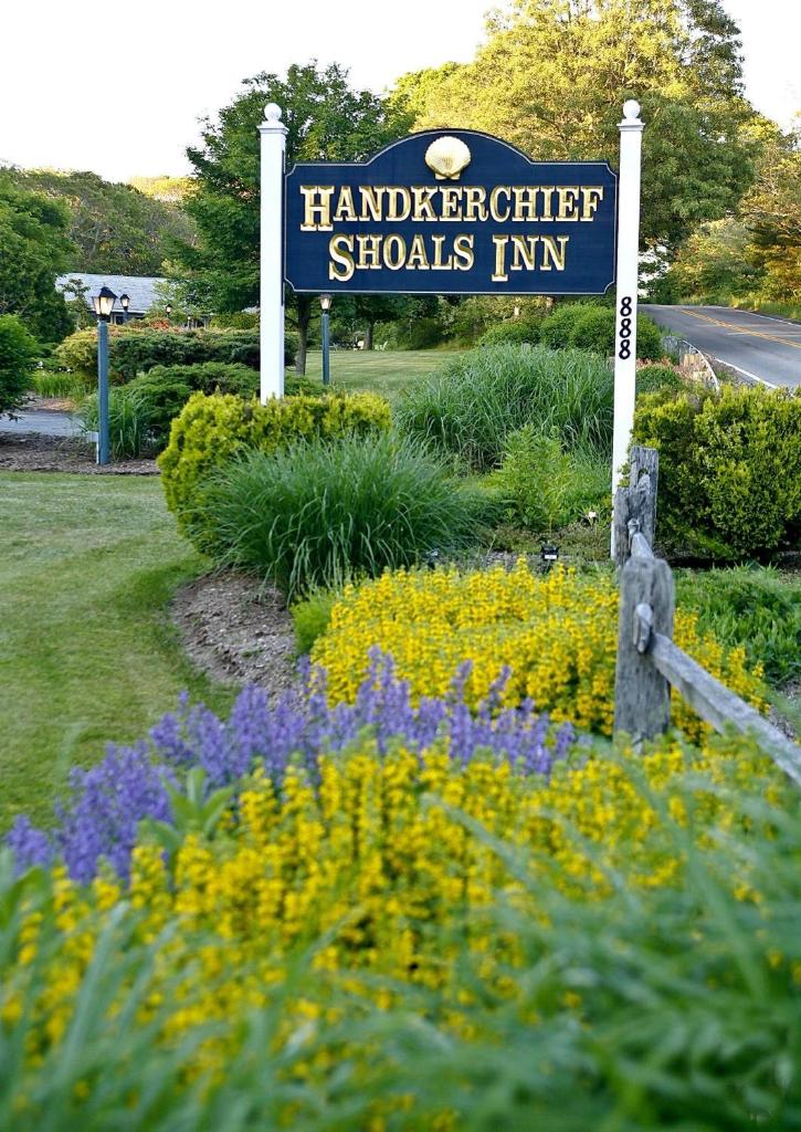 Handkerchief Shoals Inn image