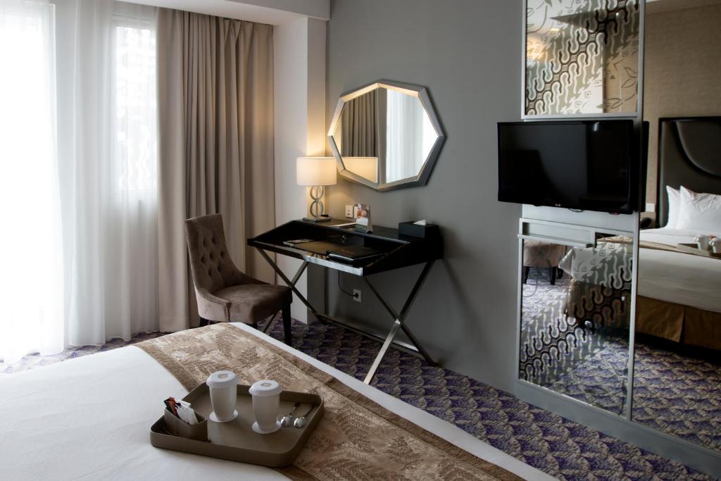 Двухместный (Номер Делюкс с кроватью размера «king-size»), The Bellevue Pondok Indah