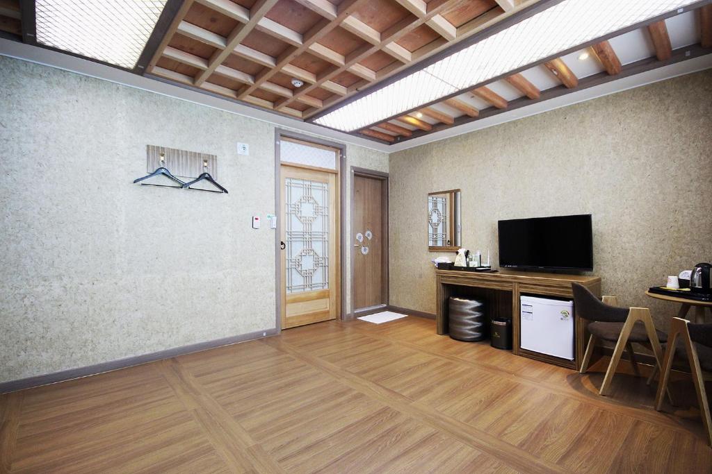 Jeonju Hanok Hotel Kung photo 4