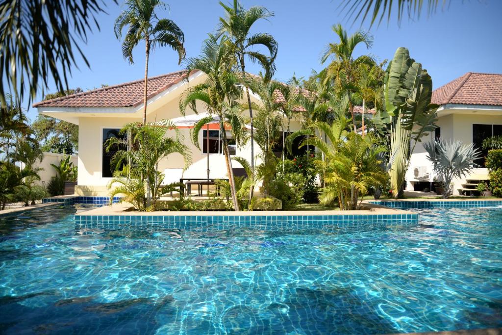 Bangsaray Villa