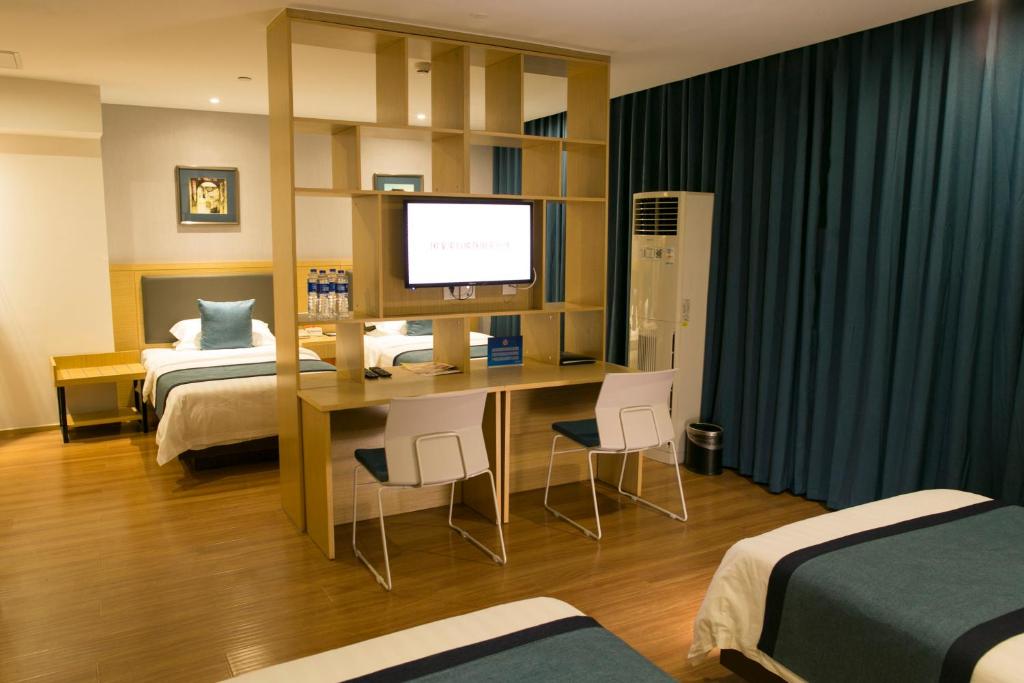 Четырехместный (Семейный номер (для 4 взрослых)), Citytel Inn