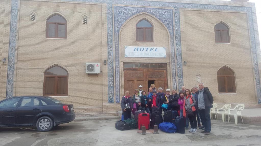 Islambek Hotel & Travel