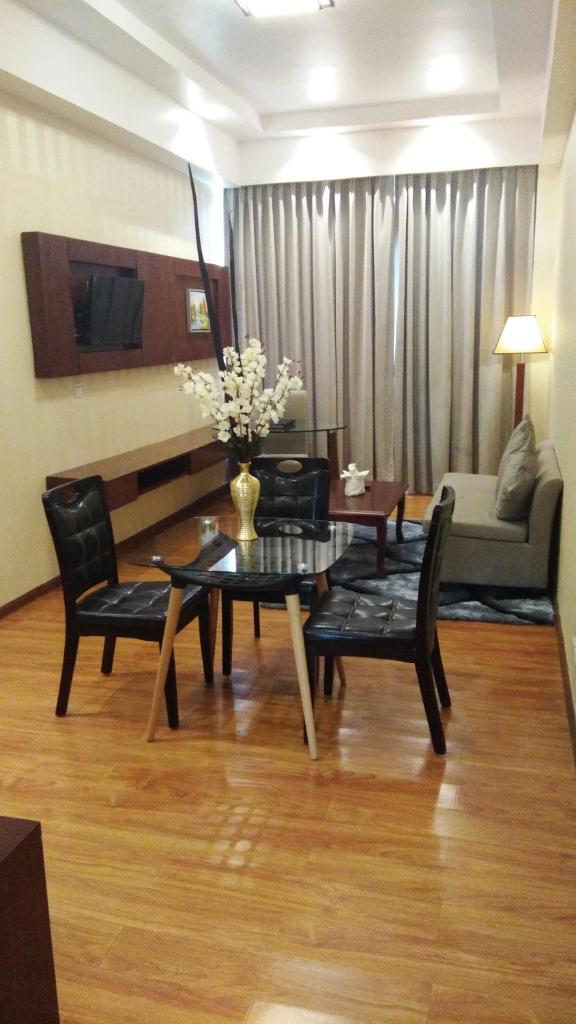 Сьюит (One-Bedroom Suite With Two Way Airport Transfers), Clarion Inn Jaipur