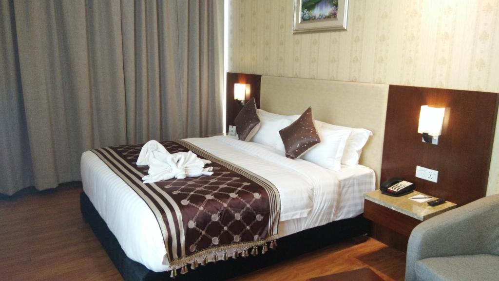 Сьюит (One-Bedroom Suite With Two Way Airport Transfers), Clarion Inn Jaipur