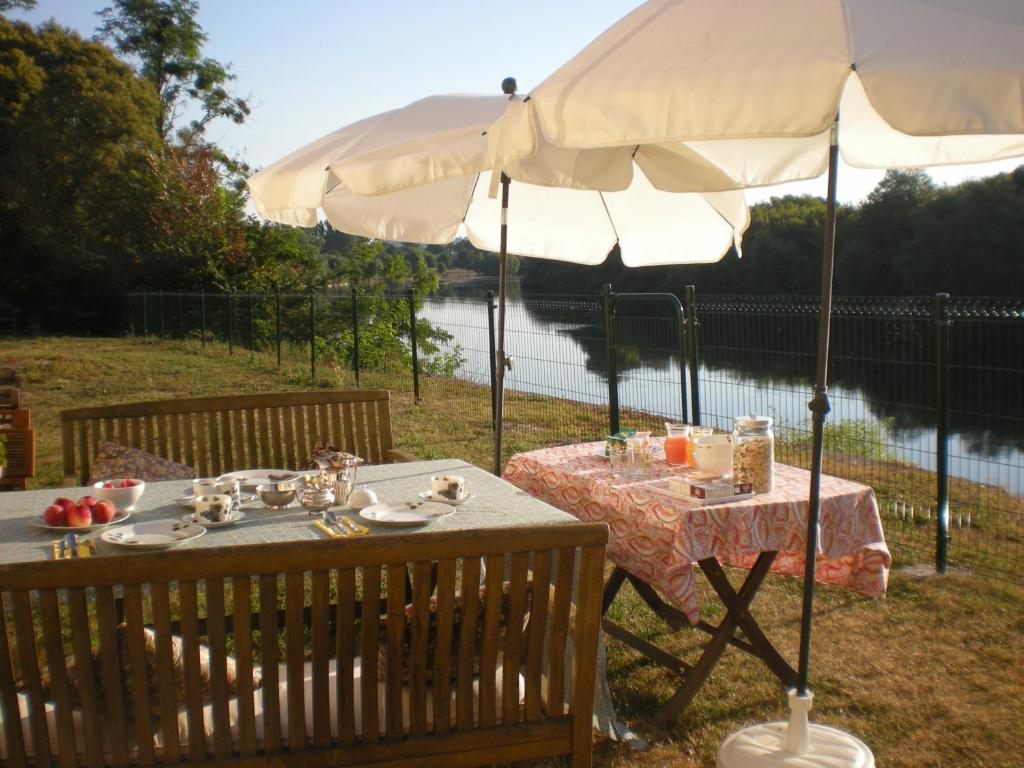 Le Manoir de la Riviere photo 2