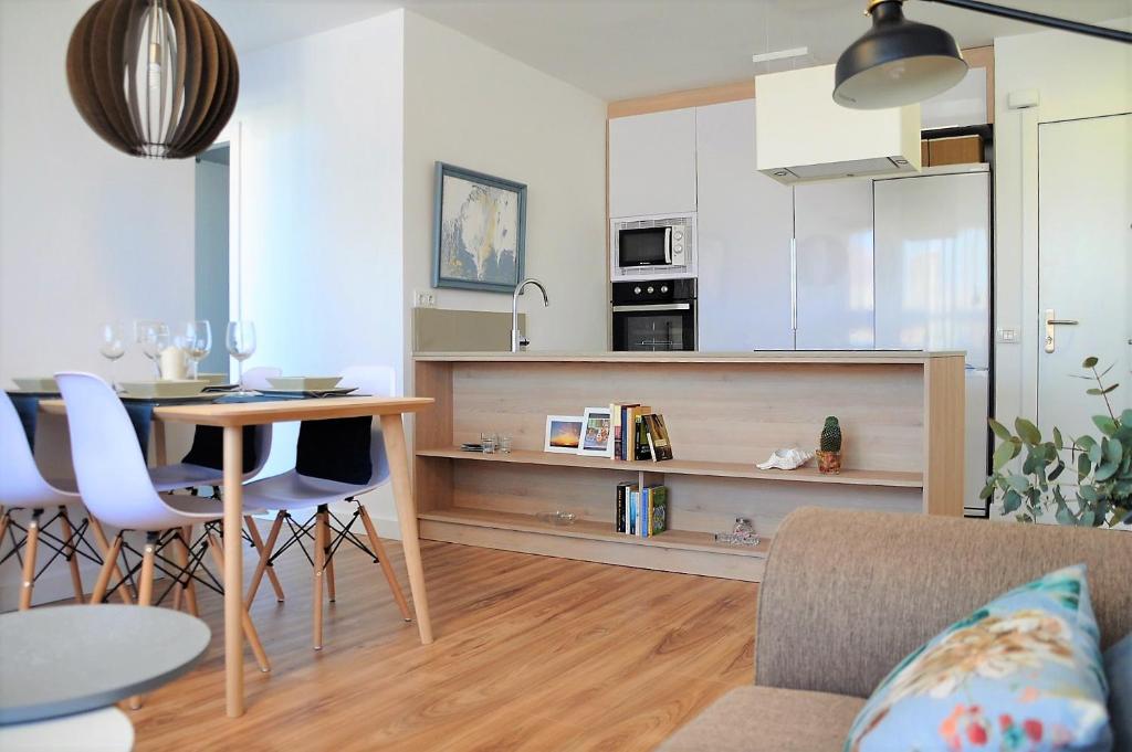 Apartamento en la Rambla con piscina photo 4